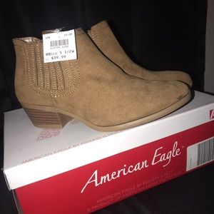 Beige shoe booties
